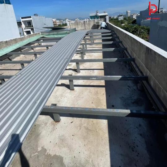 Thợ sửa chữa mái tôn uy tín tại Phường Dĩ An