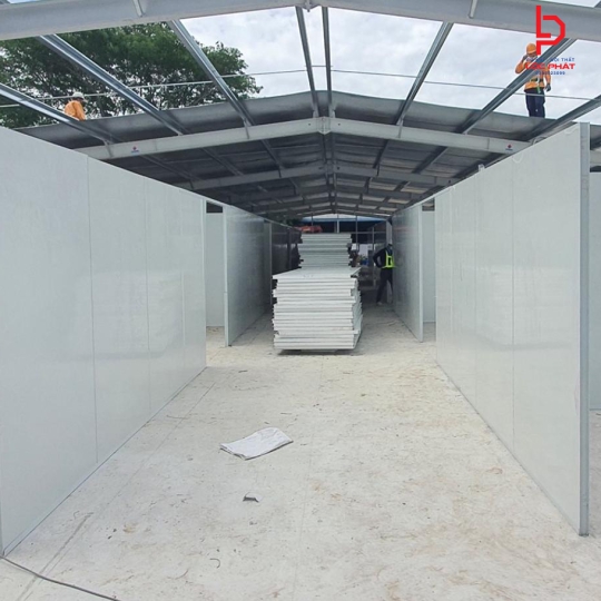 Thợ thi công nhà panel giá rẻ tại Tân Uyên
