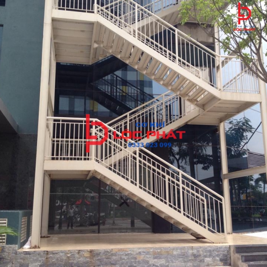 Xưởng lắp đặt cầu thang thoát hiểm tại Thủ Dầu Một