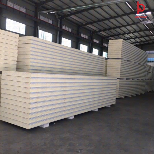 Thi công vách panel uy tín, chất lượng tốt, giá cả cạnh tranh tại Thủ Dầu Một 
